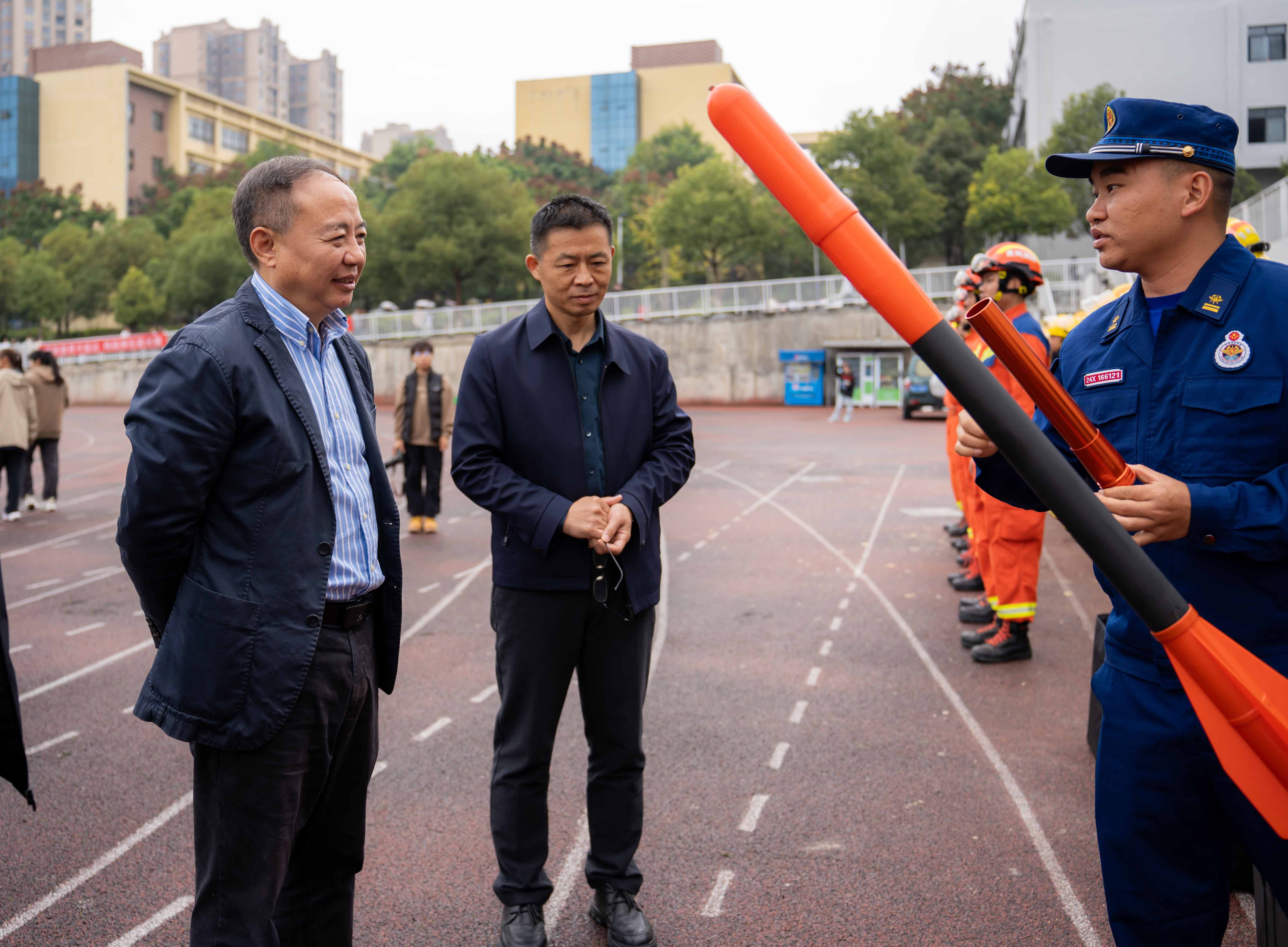 2023年德江县消防宣传月活动启动仪式暨第二届大学生消防技能运动会在贵州工程职业学院举行(图10)