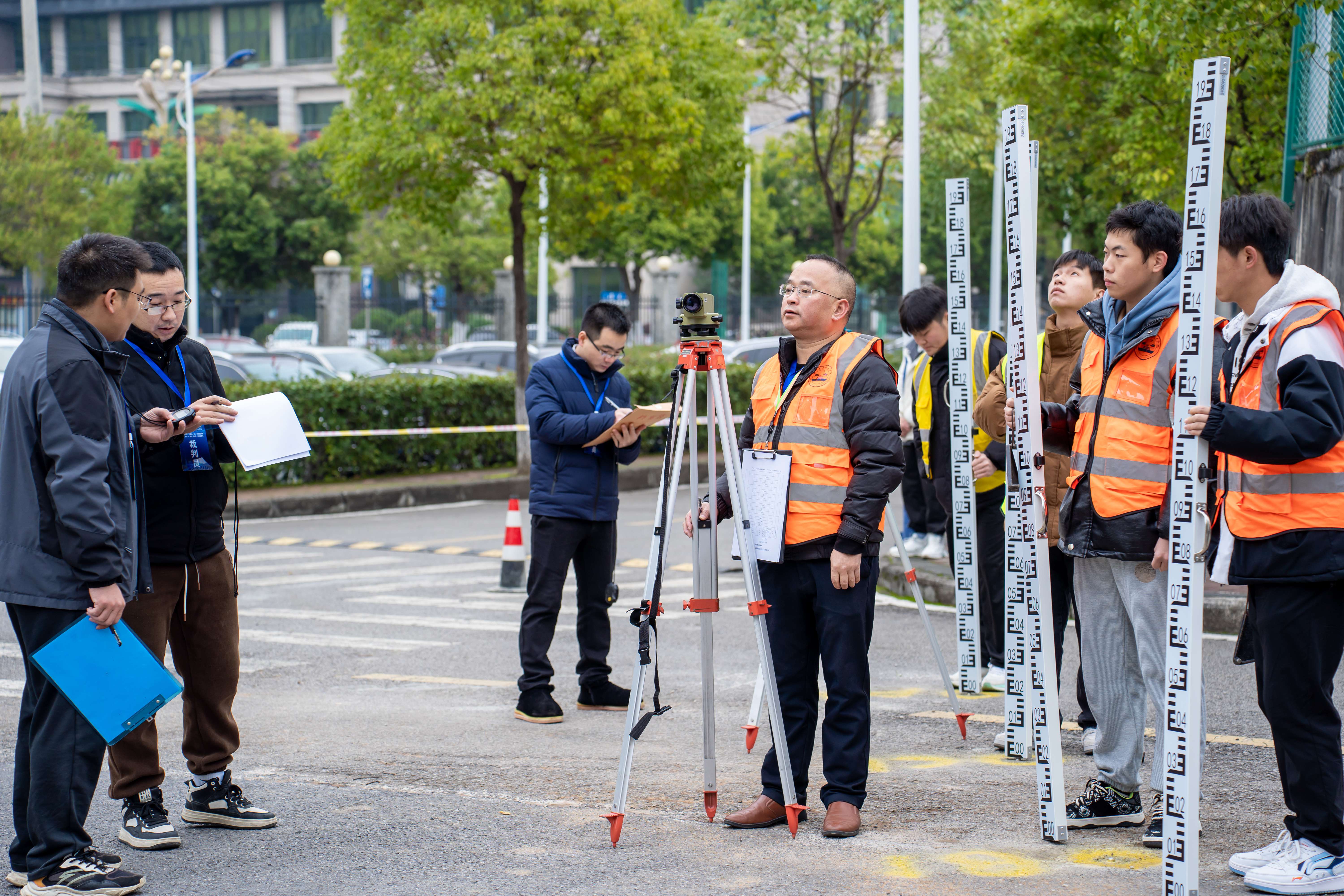 150名选手同台竞技！铜仁市第十三届职业（技工）院校技能大赛在贵工程职院开赛(图3)